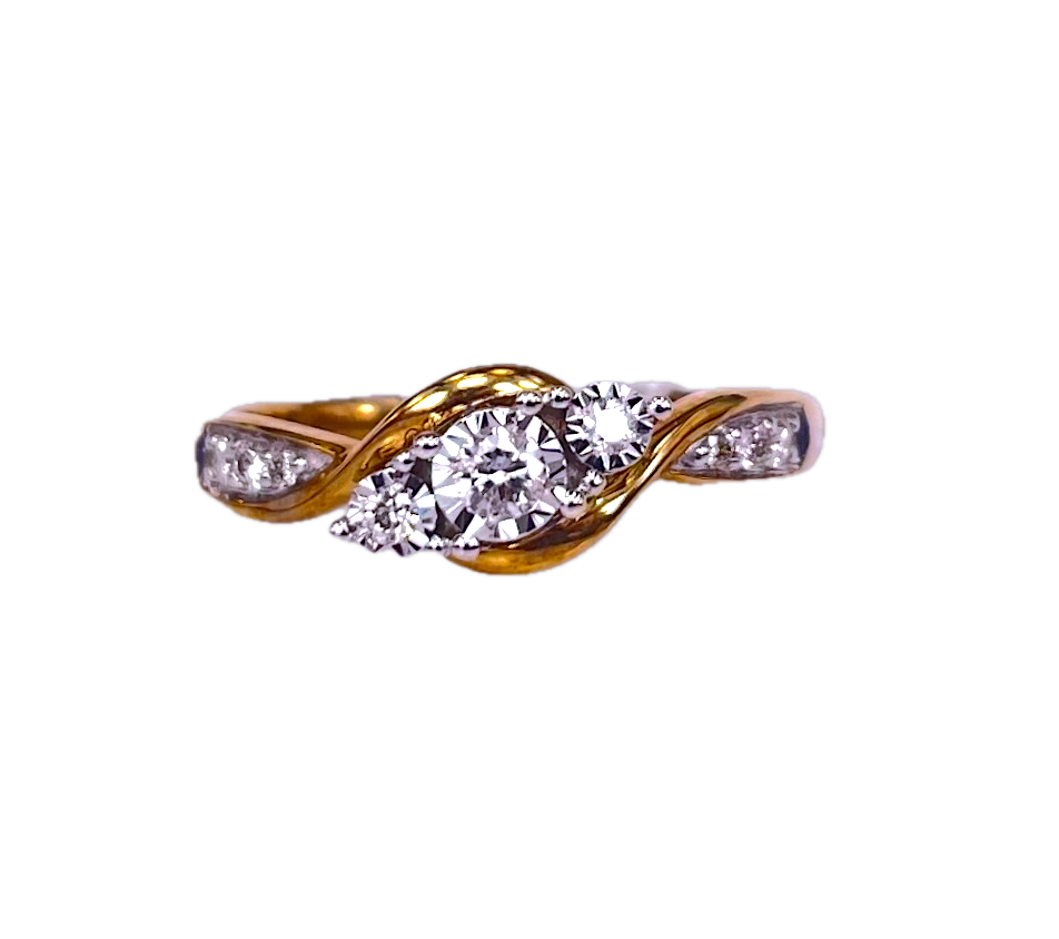 9K Yellow Gold Ring with 0.2ct of Diamonds