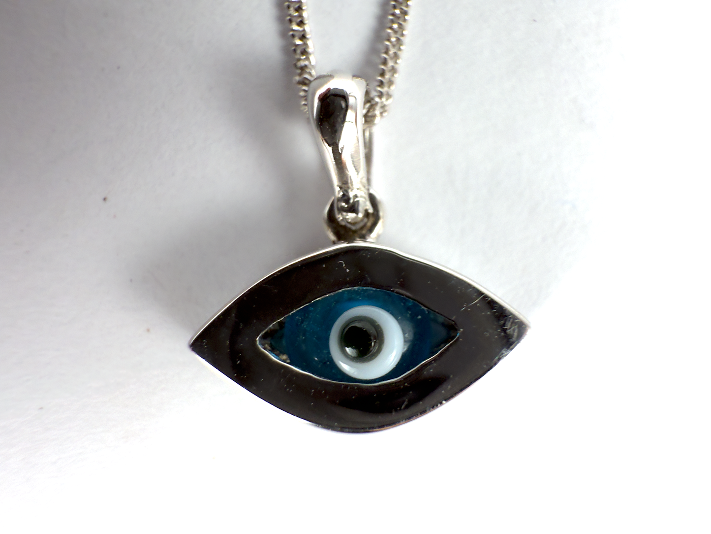 9K White Gold Reversible Eye Pendant Necklace